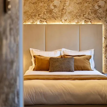 Hotel Kasteel Oost 4*