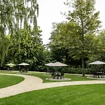Kasteel Oost فندق