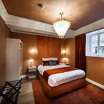 Kasteel Oost 酒店 4*