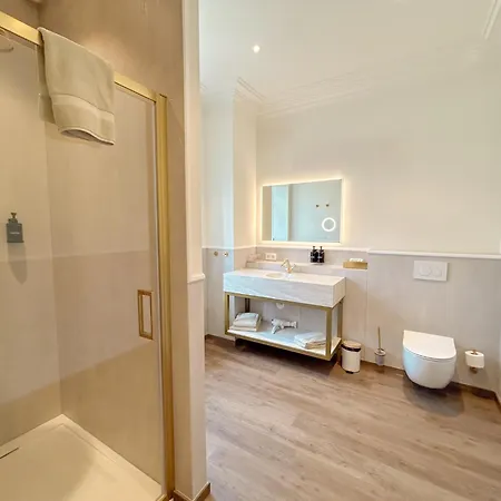 Hotel Kasteel Oost 4*