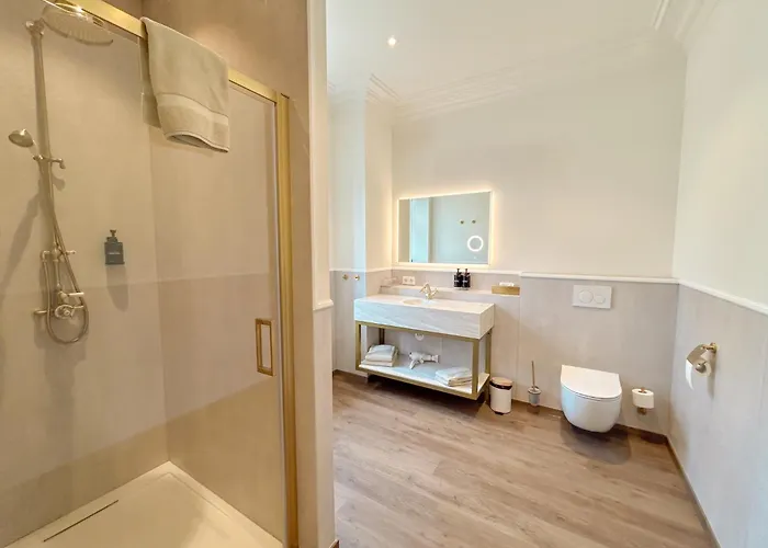 Hotel Kasteel Oost 4*