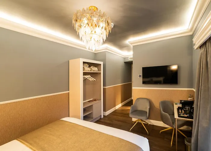 Готель Kasteel Oost